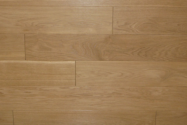 деревянные полы паркеты напольные покрытия самонесущие лестницы производитель в Польше